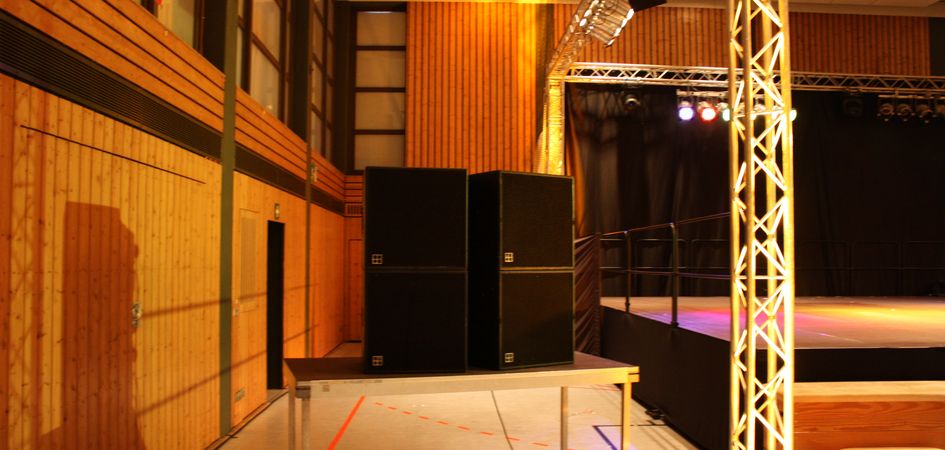 Der Bühnenaufbau der Tanzgala des SV Grafenwöhr misst 150 Quadratmeter.