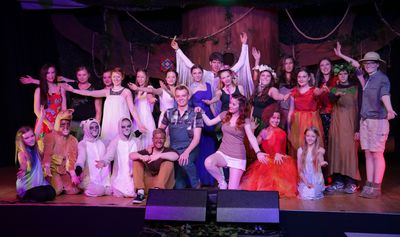 Alle auf einmal: die Schauspieler des Musicalteams Grafenwöhr.