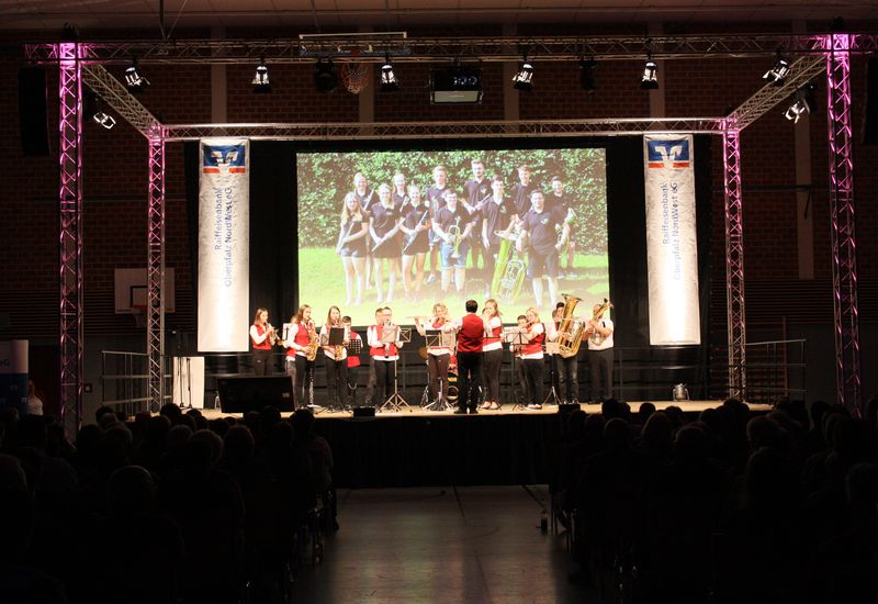 Jugendblaskapelle Kemnath auf der Bühne